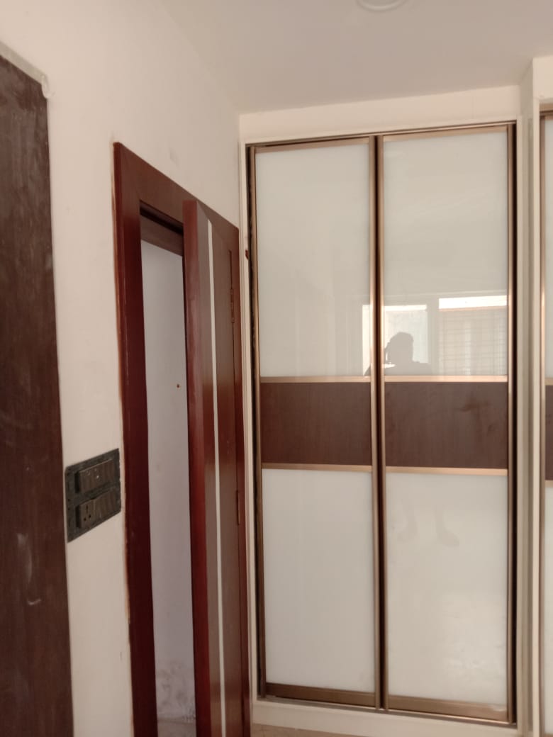 lacquer-glass-wardrobes-dealers-manufacturers-suppliers-in-noida-greater-noida-india